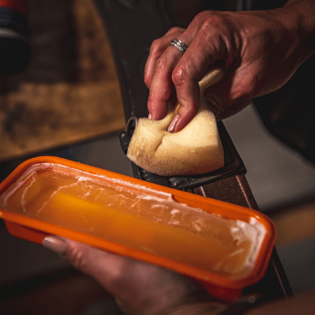 Carr & Day & Martin Bloksæbe - Belvoir Tack Conditioner (250g) - HEYO